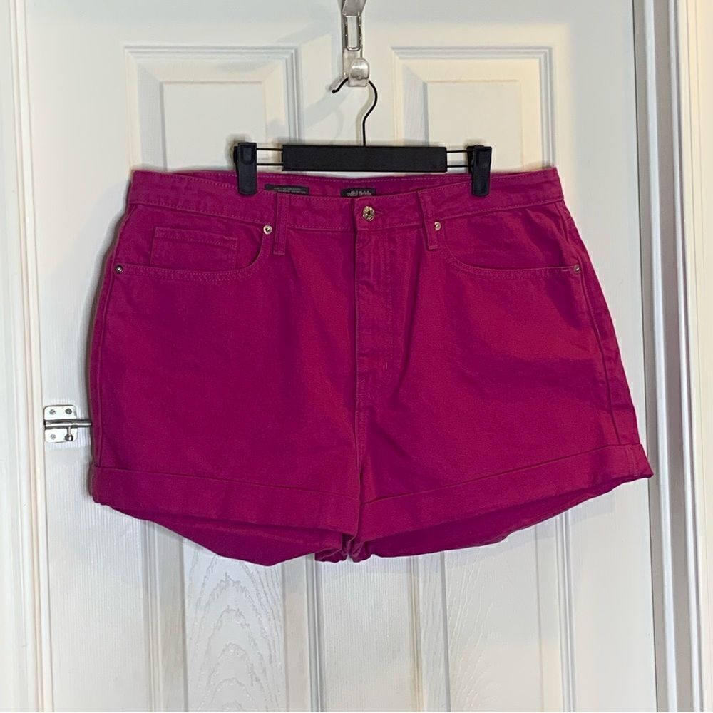 Wild Fable Highest Rise Mom Shorts Magenta Size 18